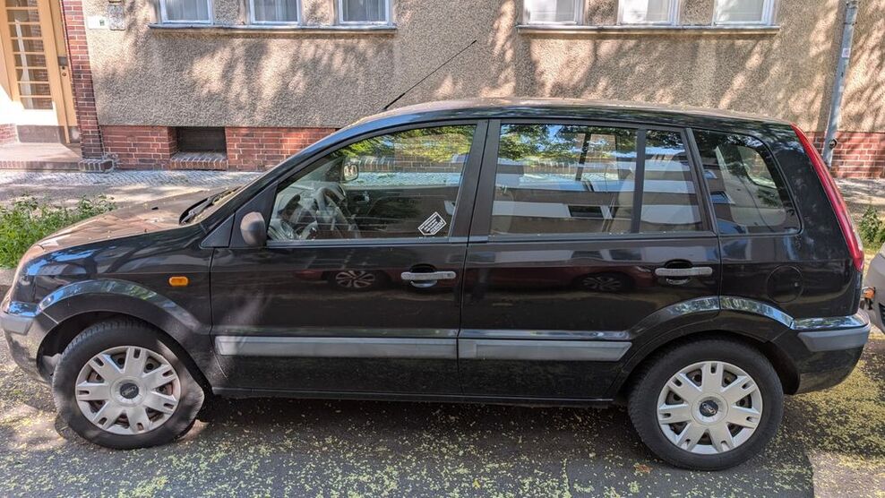 Ford Fusion 206.000 km 700 € Berlin 12347