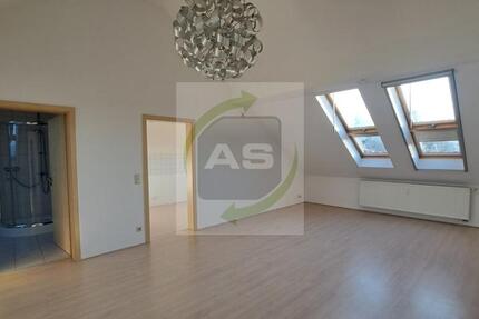 Wohnung Zwickau - 3 Zimmer, 101 m&sup2;, 749&euro; | Angebot:26004595