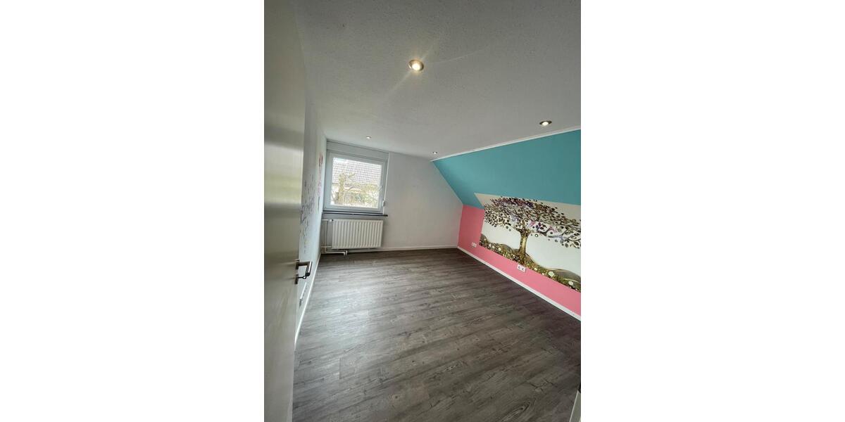 Doppelhaushälfte Mücke - 5 Zimmer, 133 m&sup2;, 980&euro; | Angebot:26127319