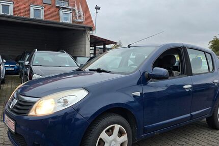 Dacia Sandero 178.000 km 2.100 € Randersacker 97236