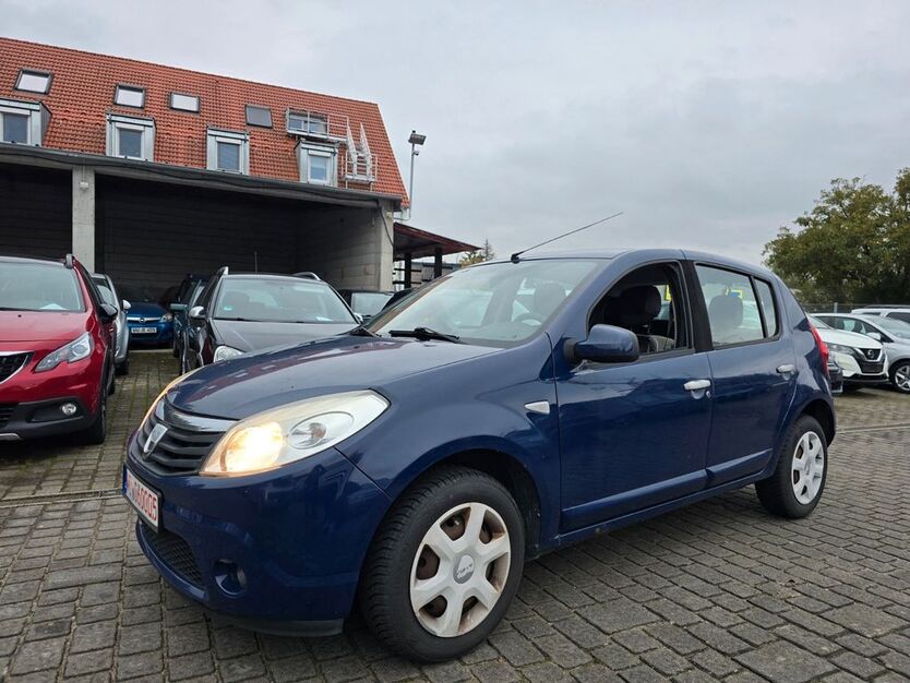 Dacia Sandero 178.000 km 2.100 € Randersacker 97236