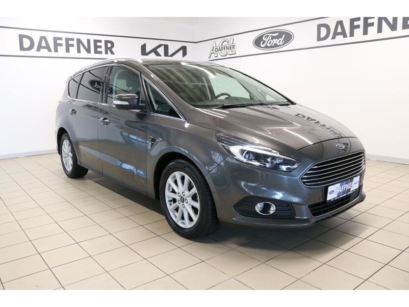 Ford S-Max 162.000 km 15.490 € Leipzig 04179