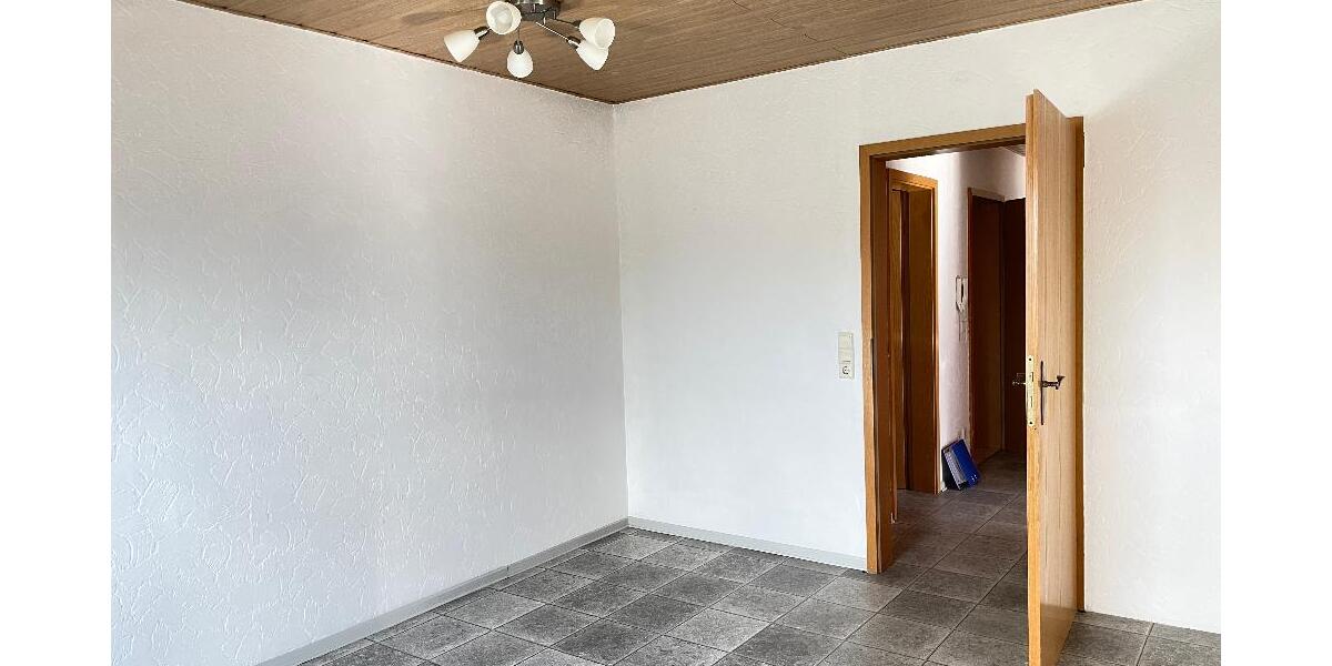 ## Über den Dächern von Gochsheim ## - Etagenwohnung Kraichtal Gochsheim | Angebot:25606576