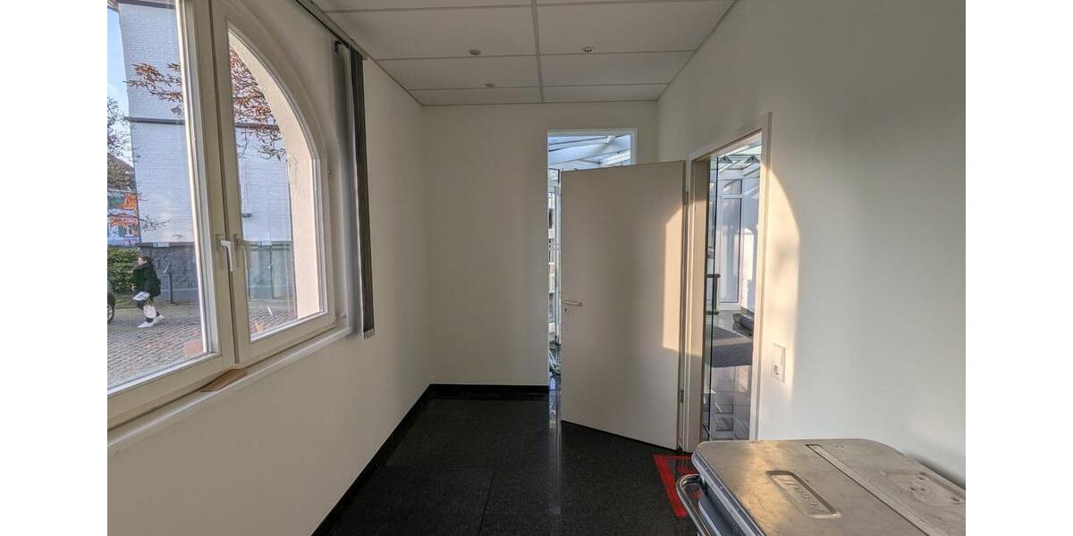 Helles Büro zu vermieten zimmer