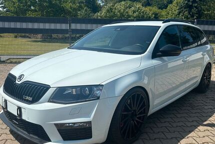 Skoda Octavia 93.000 km 21.999 € Duisburg 47228