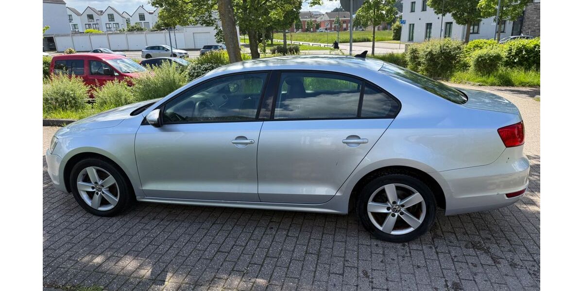 VW Jetta 237.000 km 2.000 &euro; Aldenhoven 52457