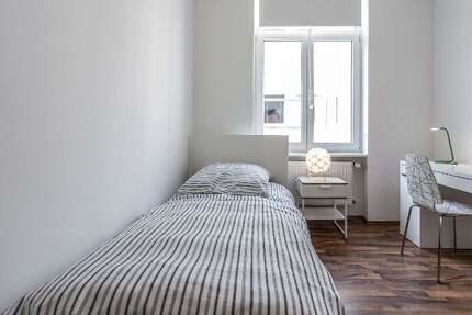 Zimmer Frankfurt Bahnhofsviertel - 1 Zimmer, 600&euro; | Angebot:25052120