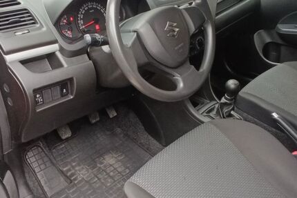 Suzuki Swift 21.000 km 8.000 &euro; Kraków 31-40