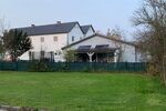 Zwei Einfamilienhäuser mit viel Platz im Zentrum von 84085 Langquaid - Einfamilienhaus Langquaid | Angebot:26624418