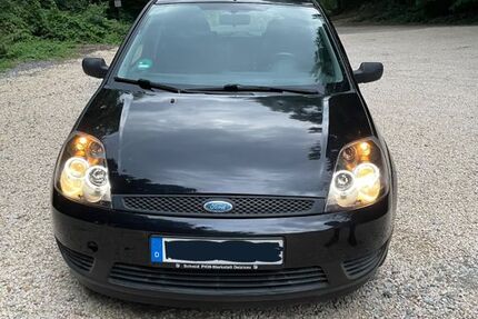 Ford Fiesta 102.500 km 2.800 &euro; Weinstadt 71384