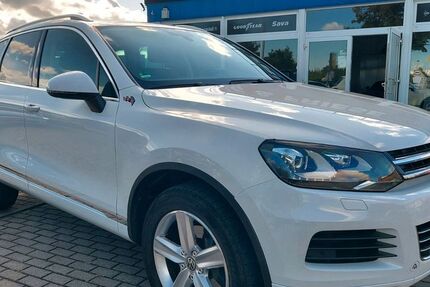 VW Touareg 67.300 km 26.999 € Leipzig 04328