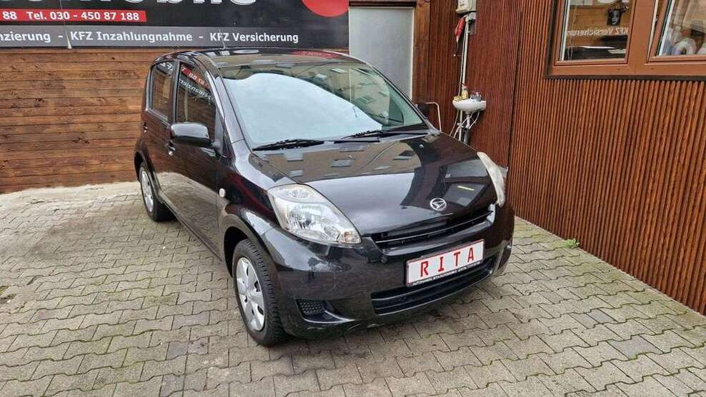 Daihatsu Sirion 91.155 km 2.980 € Berlin 10627