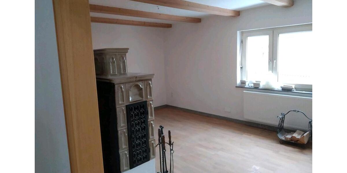 Doppelhaushälfte Selb - 7 Zimmer, 160 m&sup2;, 1.050&euro; | Angebot:26417758