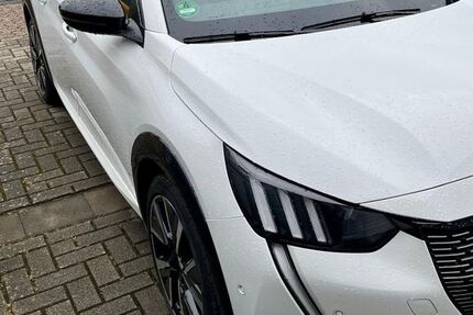 Peugeot 208 18.357 km 18.900 &euro; Bocholt 46395