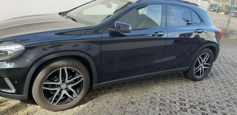 GLA 200