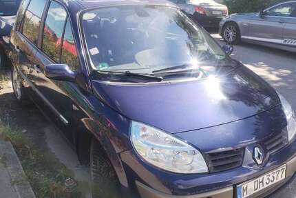 Renault Scenic 150.000 km 600 € München 81543