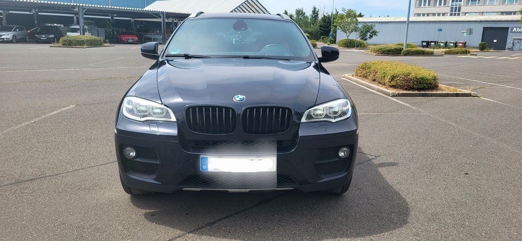 BMW X6 121.000 km 21.250 &euro; Leipzig 04328