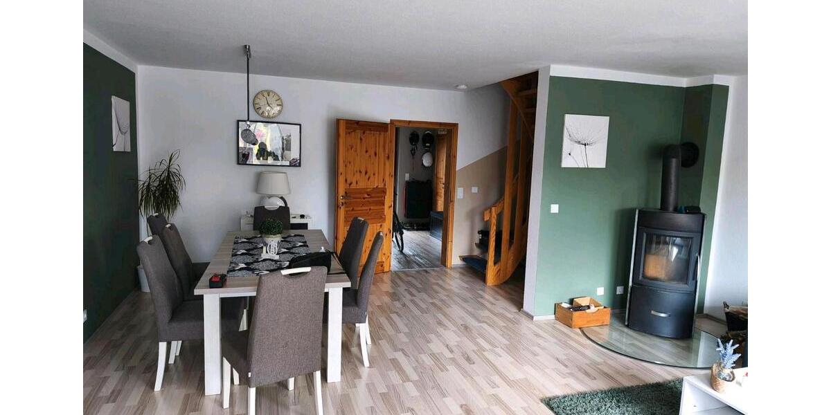 Reihenhaus Büdelsdorf - 5 Zimmer, 135 m&sup2;, 298.000&euro; | Angebot:26750523