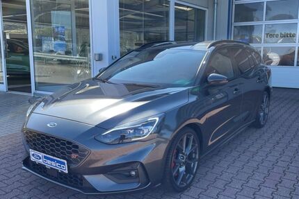Ford Focus 68.930 km 23.890 € Glauchau 08371