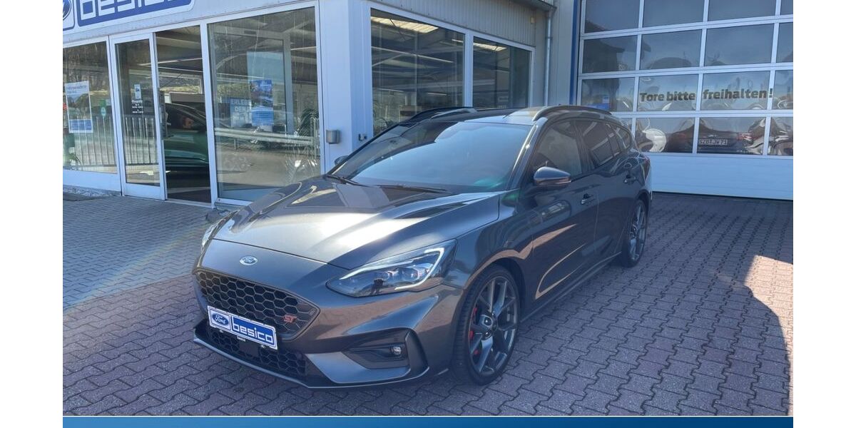 Ford Focus 68.930 km 23.890 € Glauchau 08371
