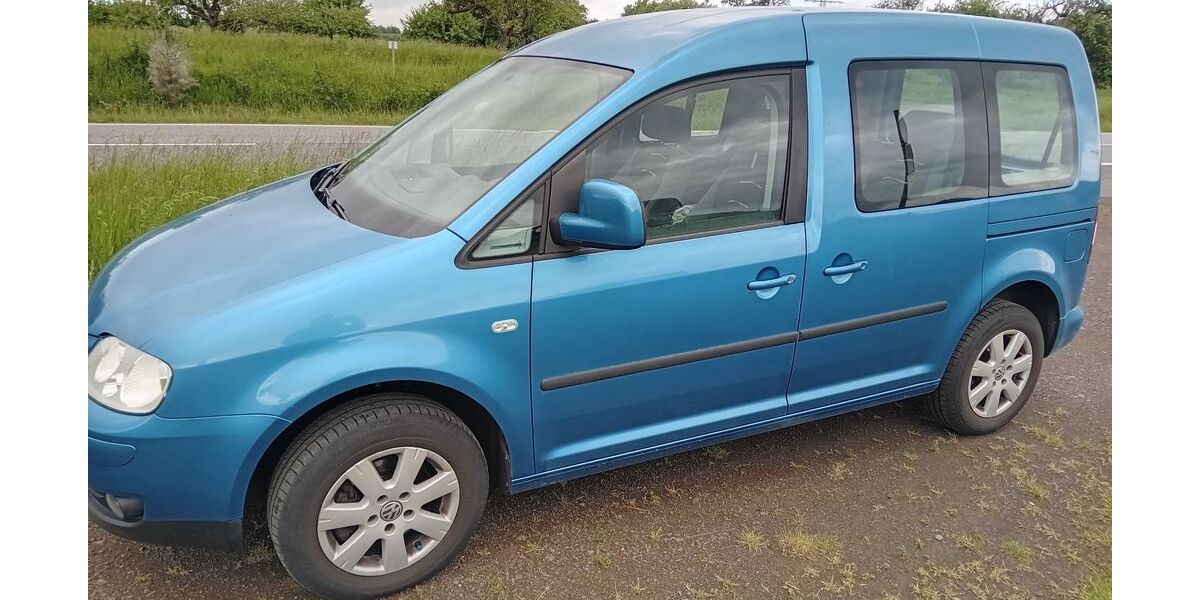 VW Caddy 236.000 km 5.000 &euro; Büdingen 63654