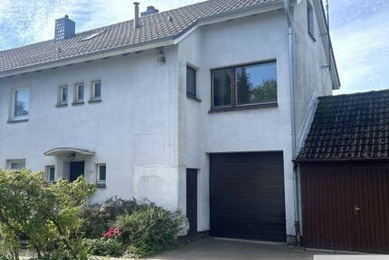 Grundstück demnächst käuflich! Endreihenhaus auf Erbbaugrundstück in beliebter Lage in HL-St. Jürgen 5 zimmer