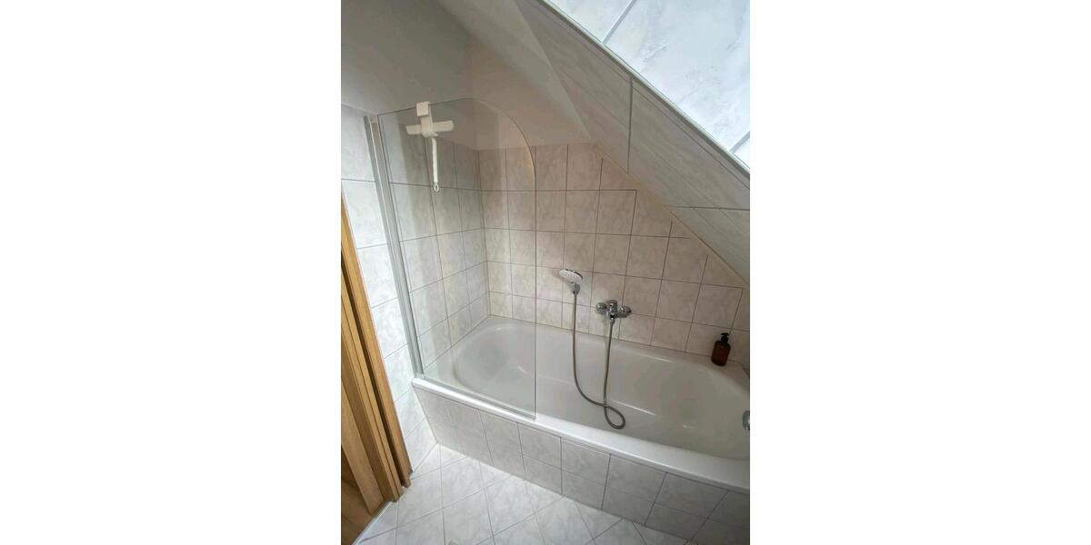 Dachgeschoßwohnung Jena - 1 Zimmer, 23 m&sup2;, 750&euro; | Angebot:26403953