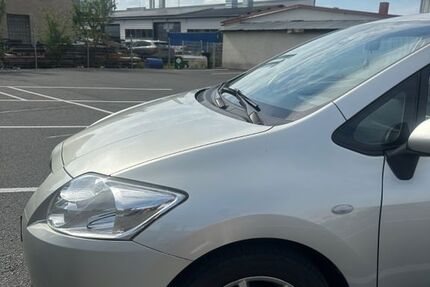 Toyota Auris 202.450 km 3.900 &euro; Nürnberg 90441