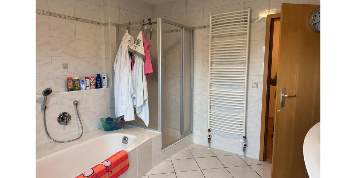 Doppelhaushälfte Coburg - 6 Zimmer, 160 m&sup2;, 1.590&euro; | Angebot:26163392