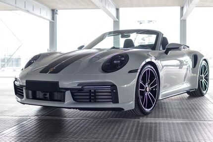 Porsche 992 4.000 km 254.880 € Friedrichshafen 88045