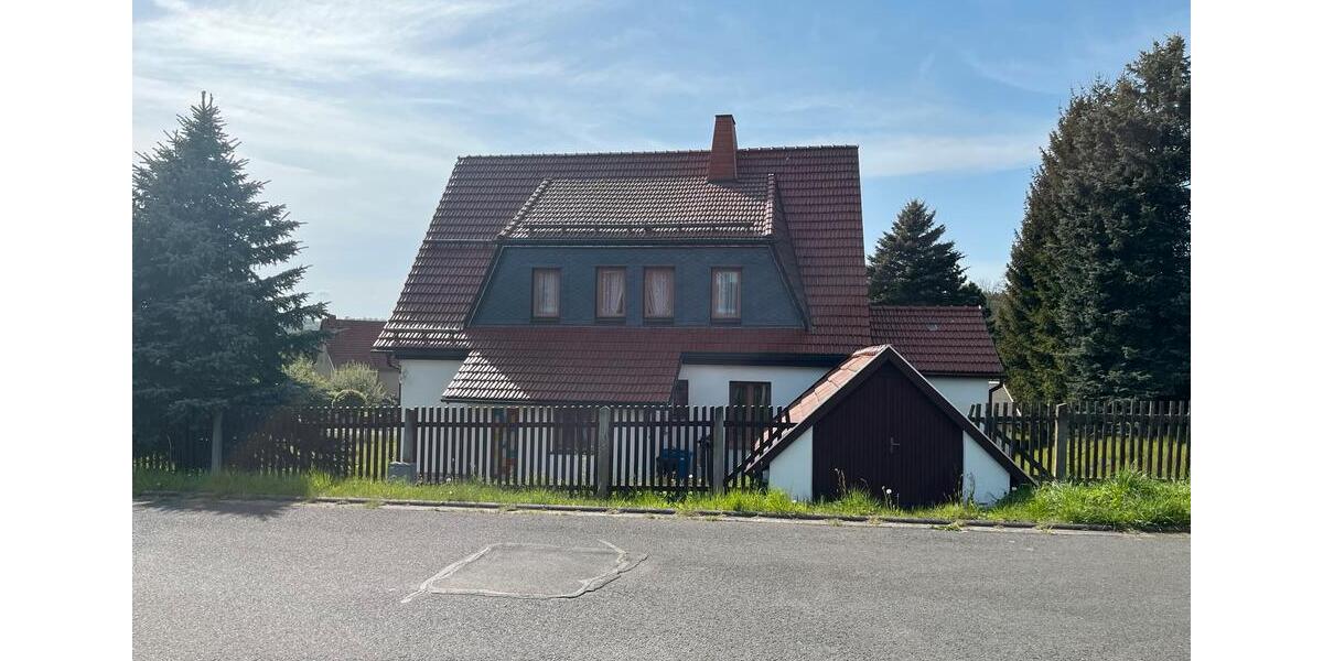 Einfamilienhaus Schleusingen - 10 Zimmer, 169 m&sup2;, 190.000&euro; | Angebot:26981137