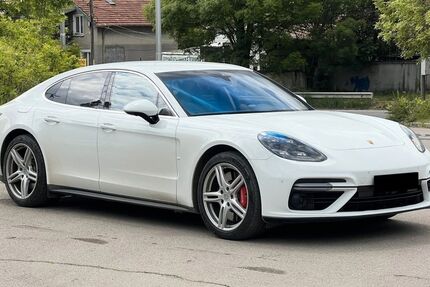 Porsche Panamera 118.600 km 51.980 &euro; Feldkirchen bei München 85622