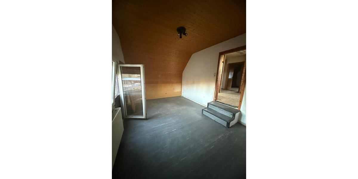 Einfamilienhaus Blankenheim - 5 Zimmer, 130 m&sup2;, 140.000&euro; | Angebot:24609461