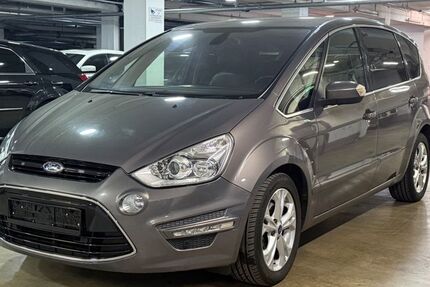 Ford S-Max 167.082 km 9.900 € München 81677