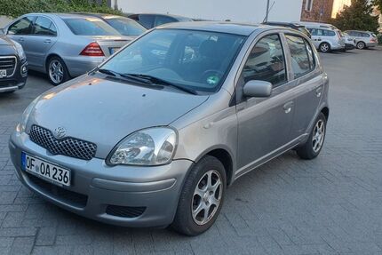 Toyota Yaris 210.000 km 650 &euro; Langen 63225