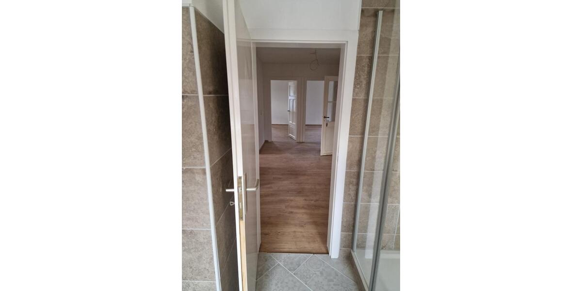 100 m² 4ZKB - Erstbezug nach Kernsanierung direkt in Schotten 4 zimmer