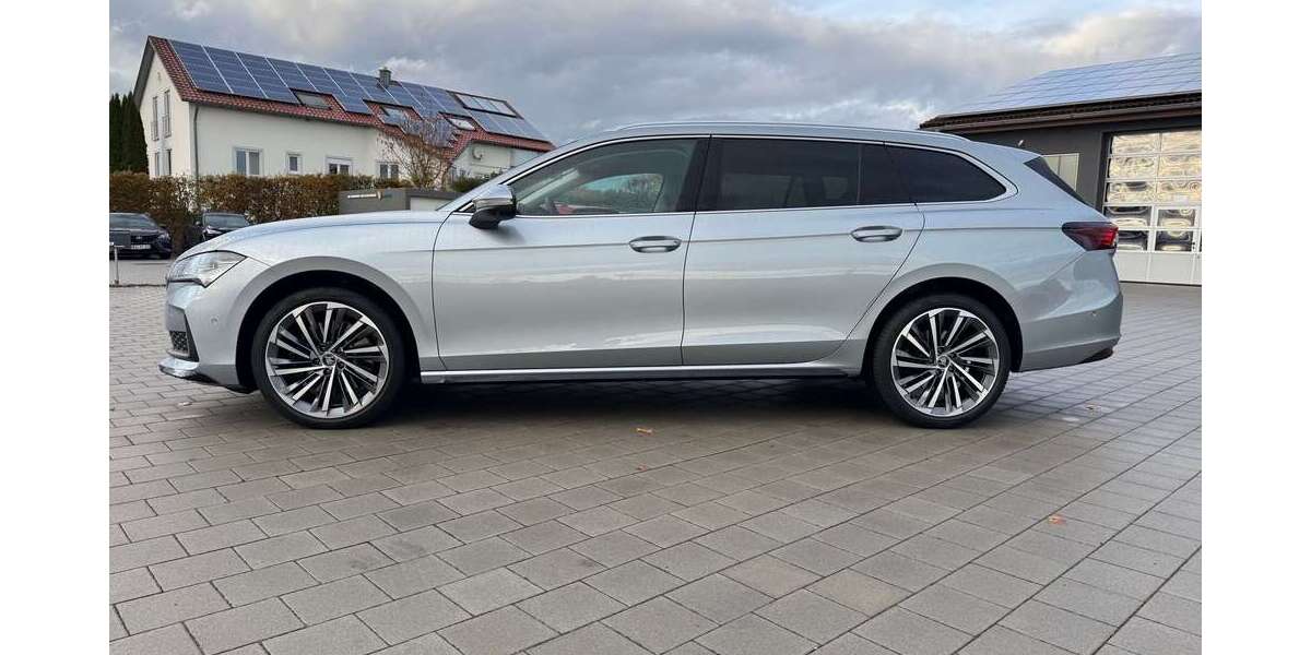 Skoda Superb 4.000 km 49.000 &euro; Amberg 92224