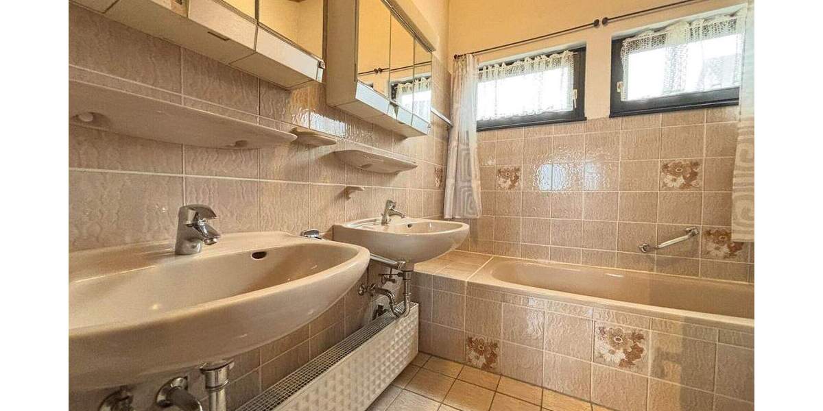 Einfamilienhaus Marburg Marbach - 7 Zimmer, 196 m&sup2;, 539.900&euro; | Angebot:25689222