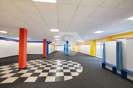 Büro in Freiburg im Breisgau 1.120.000 € 493 m² zimmer