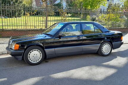 Mercedes-Benz 190 20.000 km 14.950 &euro; Berlin 14050