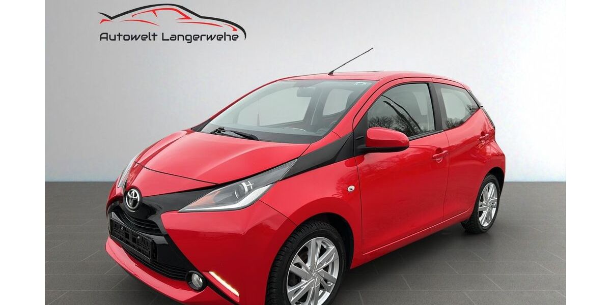 Toyota Aygo (X) 57.785 km 7.699 &euro; Langerwehe 52379
