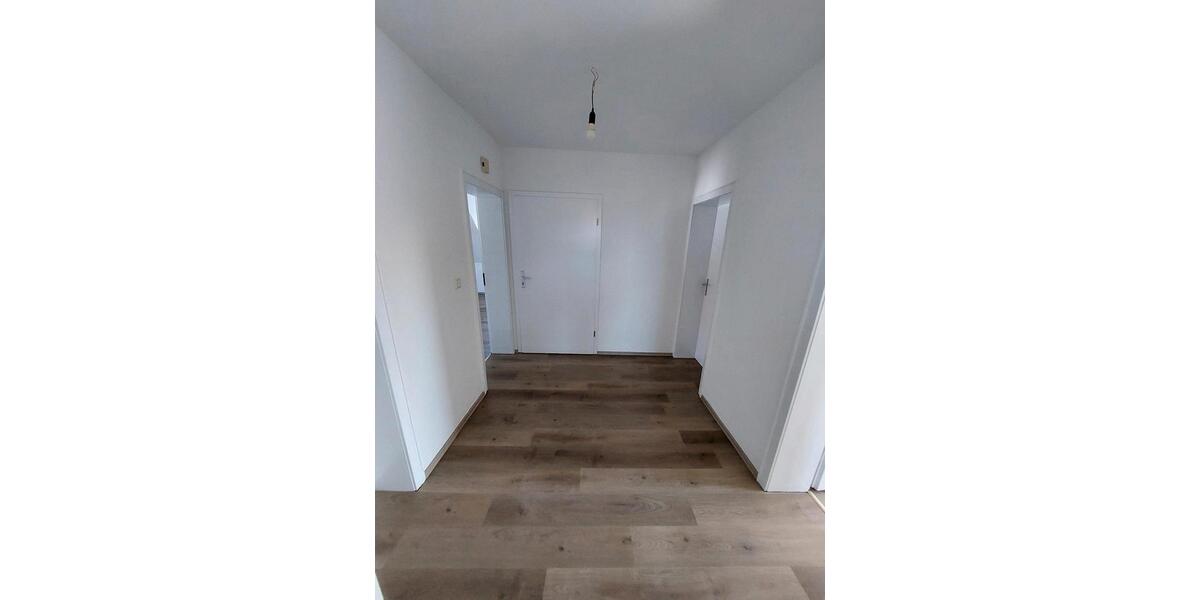 Etagenwohnung Marburg Cappel - 3 Zimmer, 80 m&sup2;, 920&euro; | Angebot:25343825