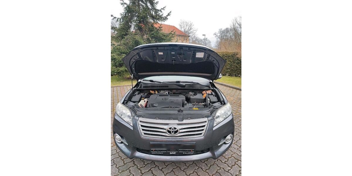 Toyota RAV 4 235.000 km 8.990 &euro; Jüterbog 14913