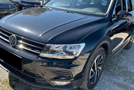 VW Tiguan 129.500 km 21.490 € Willmering 93497