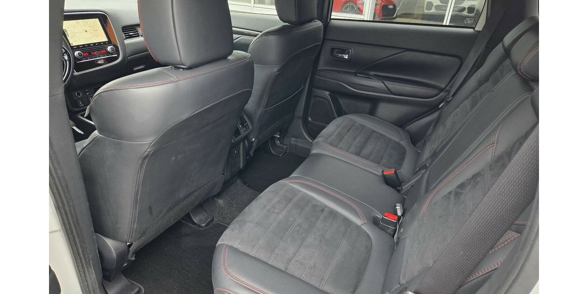Mitsubishi Outlander Spirit 2WD 66.531 km 16.400 &euro; Wilsdruff 01723