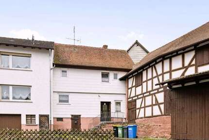 Haus Kirchhain - 7 Zimmer, 100 m&sup2;, 103.000&euro; | Angebot:25245323