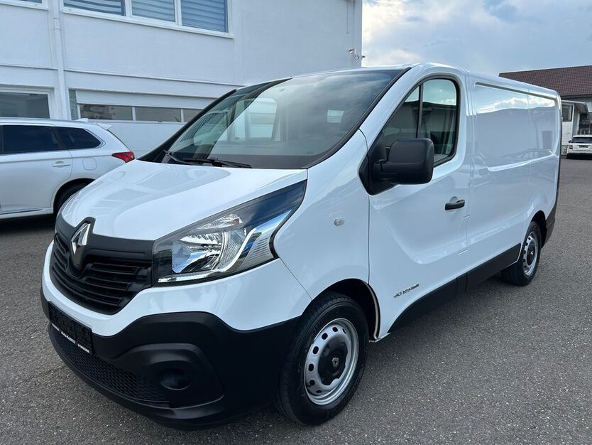 Renault Trafic 128.000 km 11.900 € Trossingen 78647