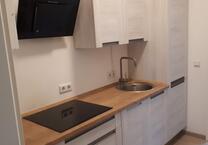 ERFURT SÜD! Schöne 3 Zi.-Wohnung, Einbauküche kann übernommen werden