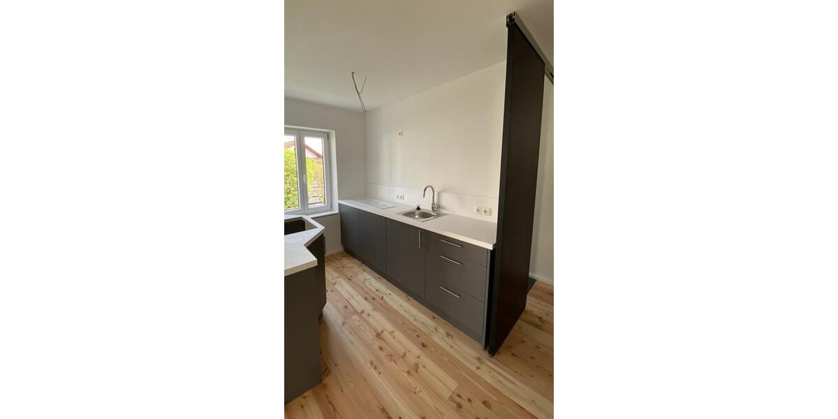 Superschöne sehr helle 2-Zimmer-Wohnung mit riesiger Holzterrasse 2 zimmer