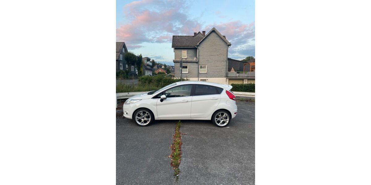 Ford Fiesta 72.035 km 6.700 &euro; Netphen 57250